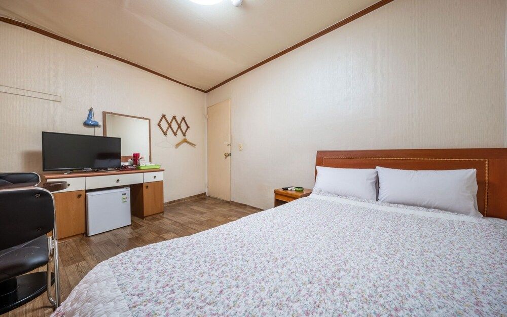 undefined Geumho Seojung Motel 7