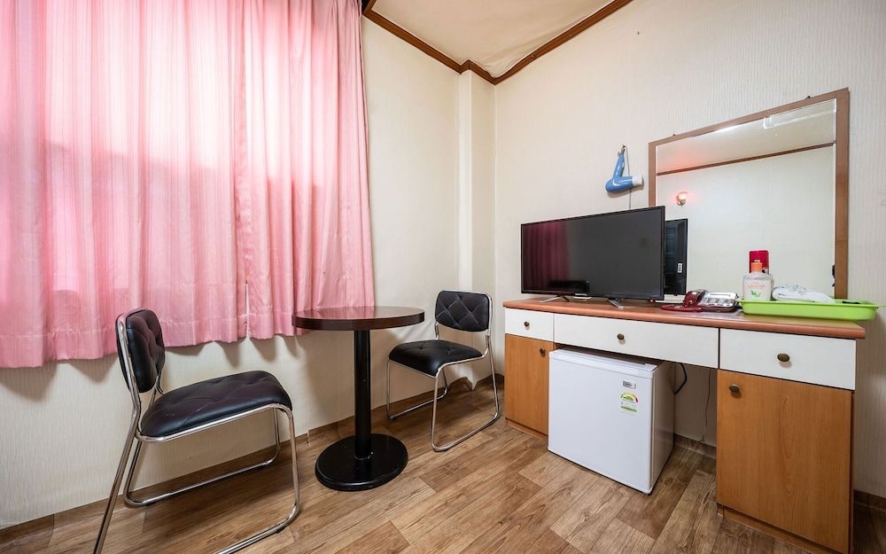 undefined Geumho Seojung Motel 8