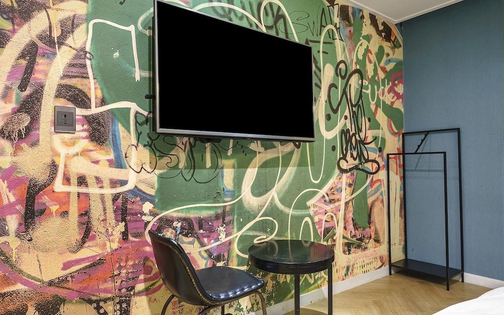 Sangbong Salmon Room (Suite - RTX 2060 1PC (Disney Plus ava) 22