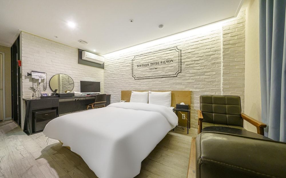 Sangbong Salmon Room (Suite - RTX 2060 1PC (Disney Plus ava) 2