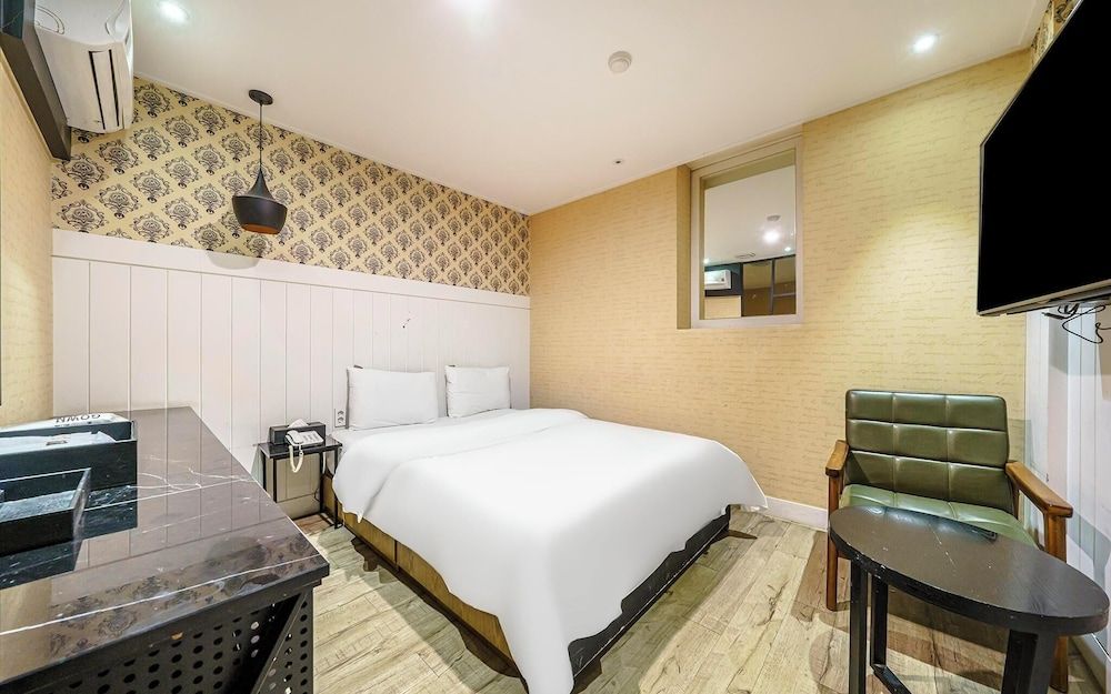 Sangbong Salmon Room (Walk-in Accommodation - Standard Room)