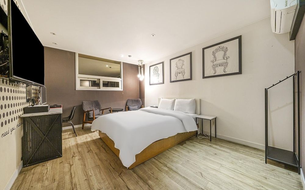 Sangbong Salmon Room (Suite - RTX 2060 1PC (Disney Plus ava) 4