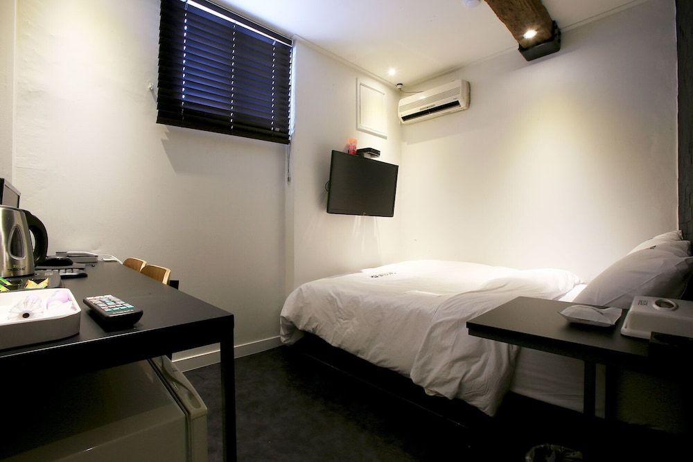 Wolgok Galaxy 2 Room (Standard B)