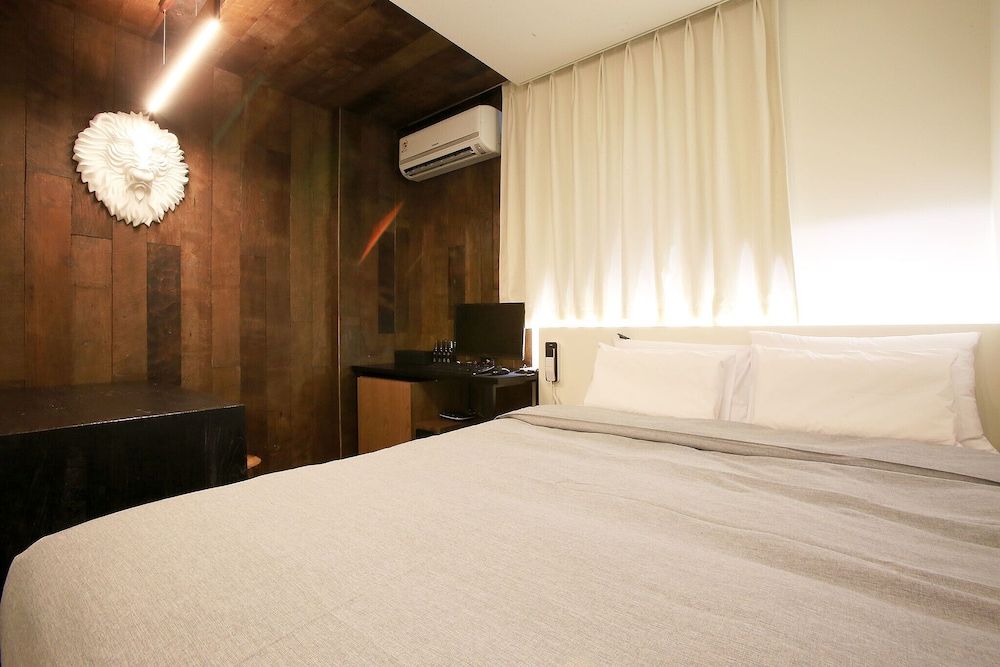 Sincheon Lavieen Hotel Room (Standard - Walkie Special (No Parking) 9