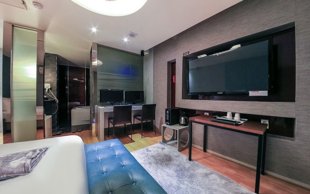 undefined Sangbong Carlton 8