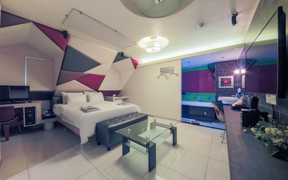 Sangbong Carlton Room (Premium random assignment - Weekdays ) 8