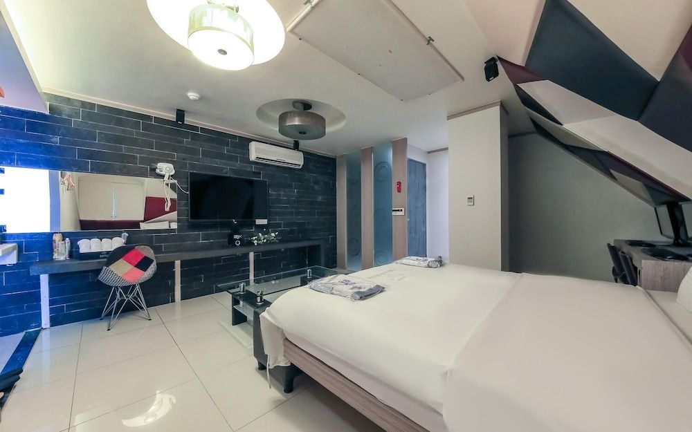 Sangbong Carlton Room (Premium random assignment - Weekdays ) 10