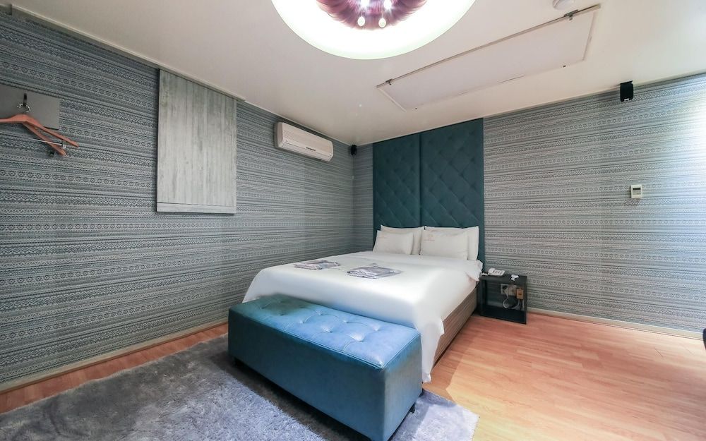 undefined Sangbong Carlton 6