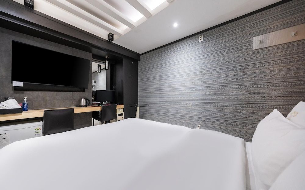 Sangbong Carlton Room (Standard Non-smoking Room - Weekdays ) 5