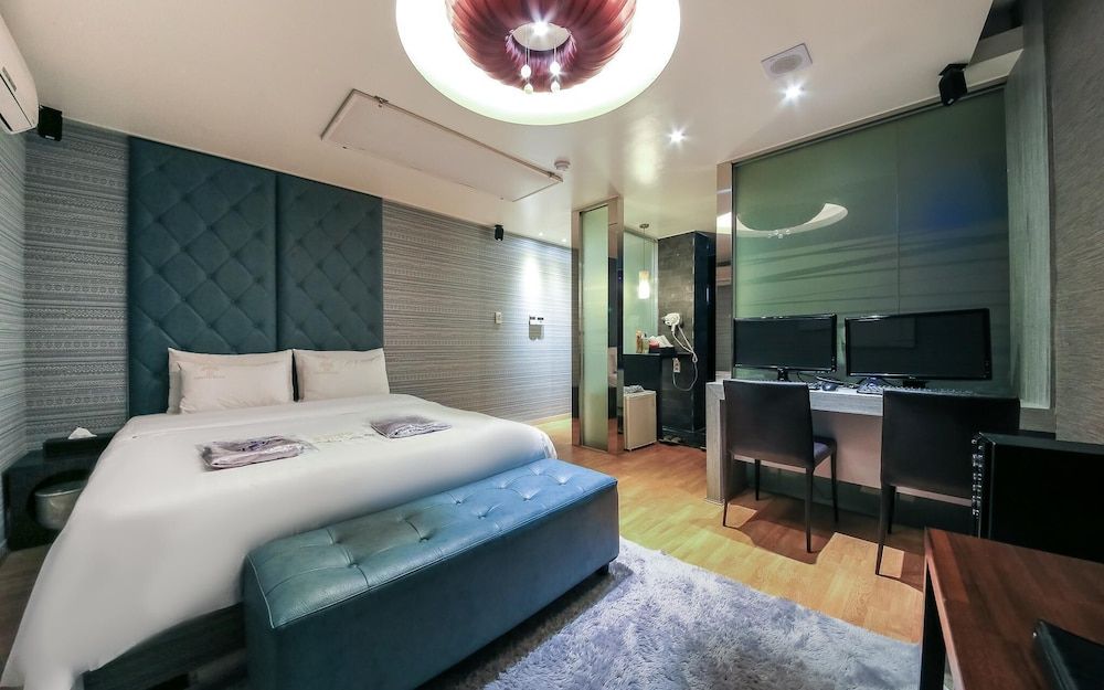 Sangbong Carlton Room (Premium random assignment - Weekdays ) 25