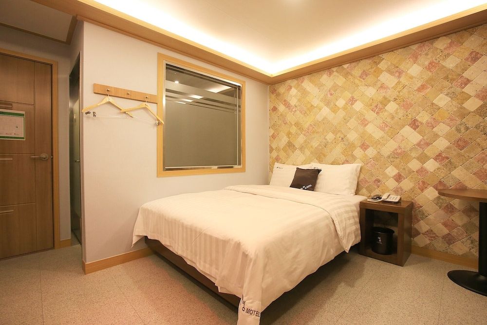 Suyu Young Hotel Room (Standard Room) 3