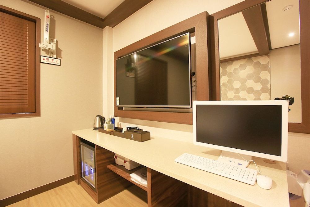Suyu Young Hotel Room (Semi-Special Room) 6