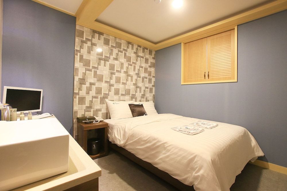 Suyu Young Hotel Room (Standard Room) 11