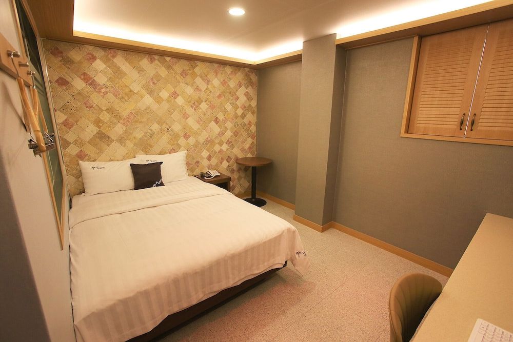 Suyu Young Hotel Room (Standard Room) 2