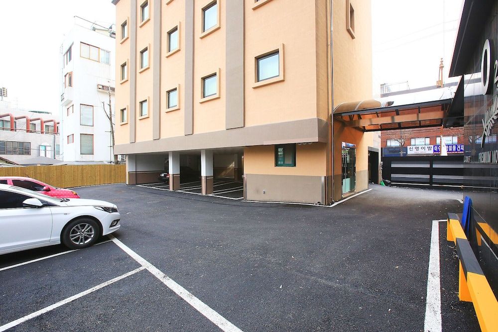 undefined Suyu Young Hotel 5