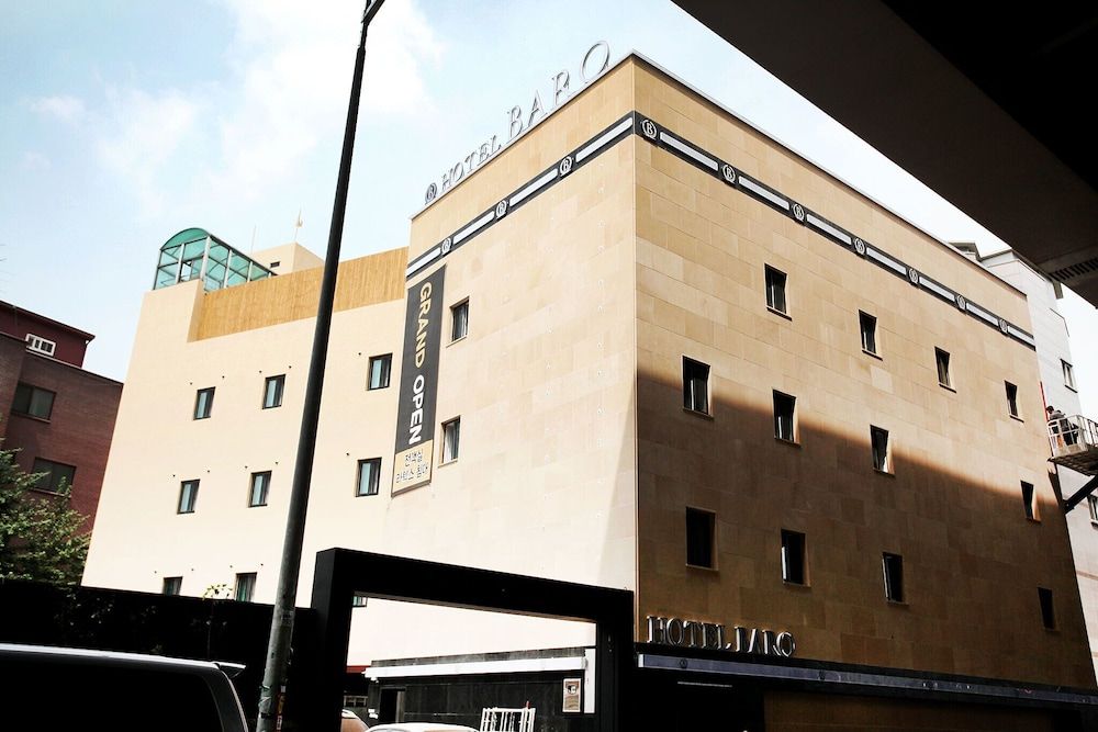 undefined Wolgok Hotel Baro