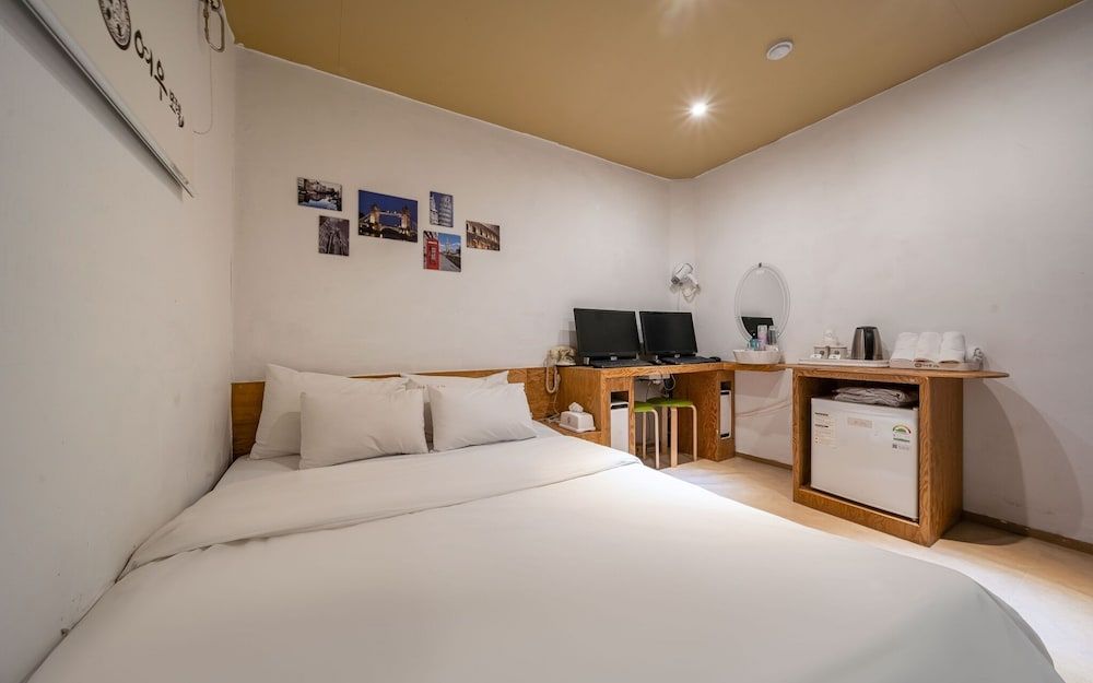 Suyu Fox Room (Netflix + 2PC (parking available))