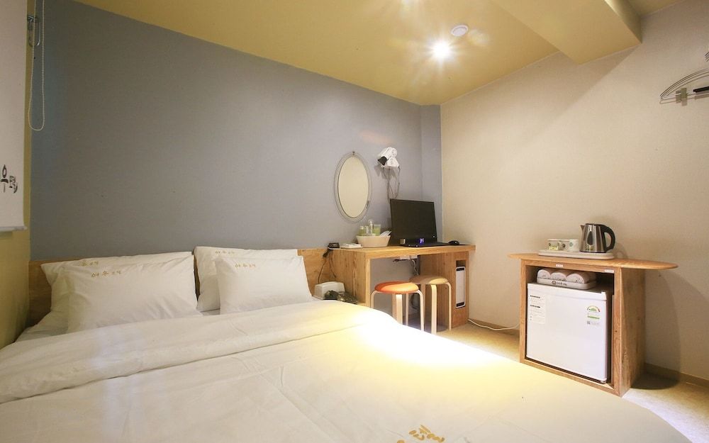 Suyu Fox Room (Netflix + 2PC (parking available)) 7