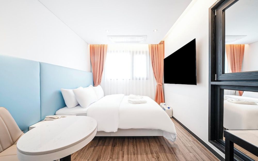 undefined Yeongdeungpo Iris 5