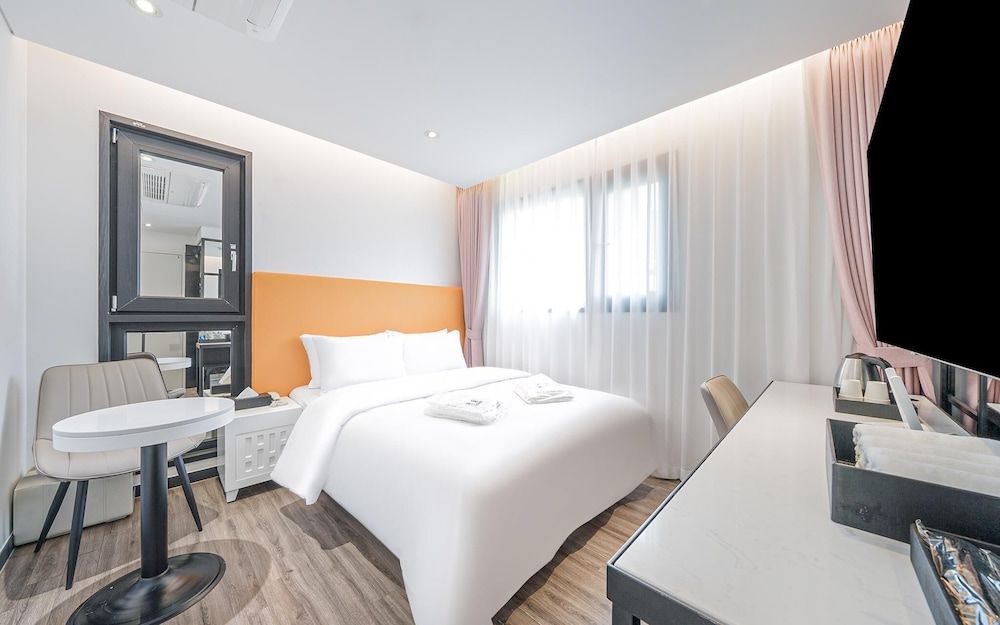 Yeongdeungpo Iris Room (Standard (Netflix))