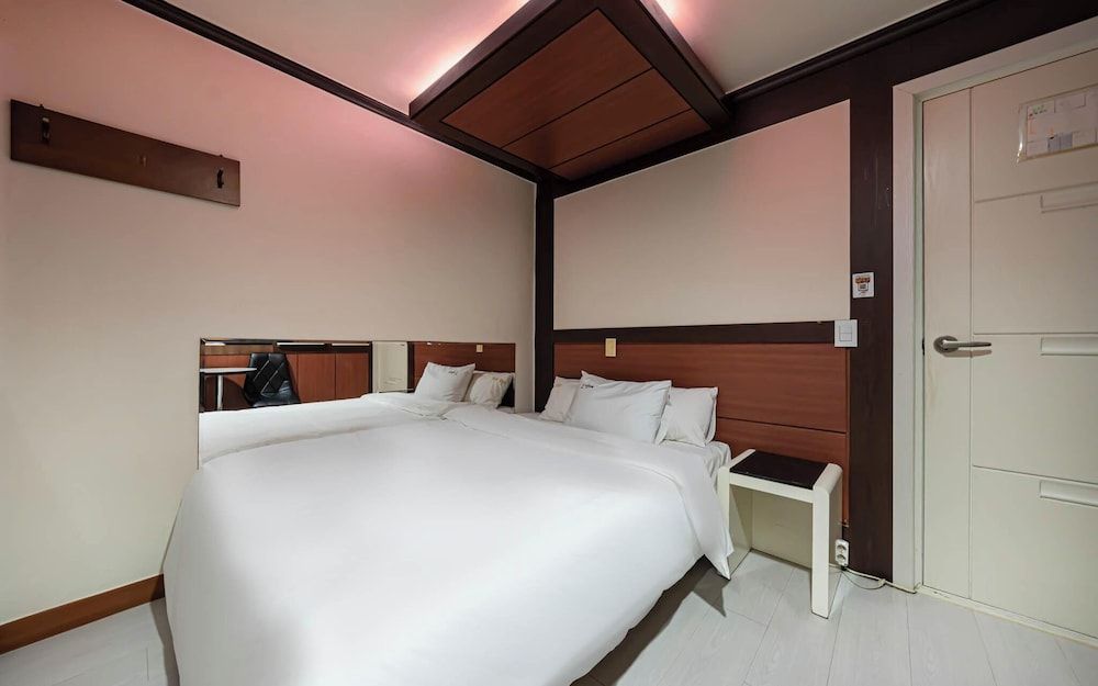 Sangbong M Room (Standard Room-B (YouTube available)) 2