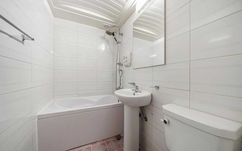 Sangbong M Room (Standard Room-B (YouTube available)) 5