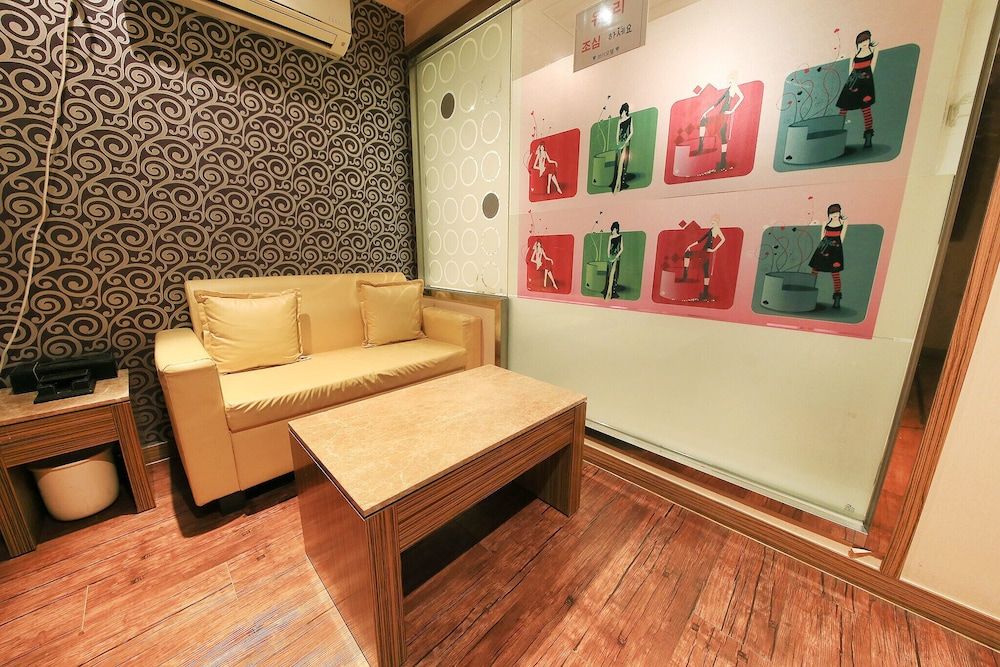 Nowon V Room (Special Room C (Netflix Available)) 10