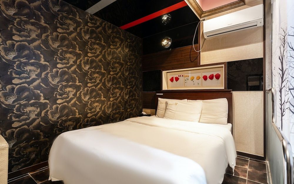 Nowon V Room (Standard (Netflix Available)) 7