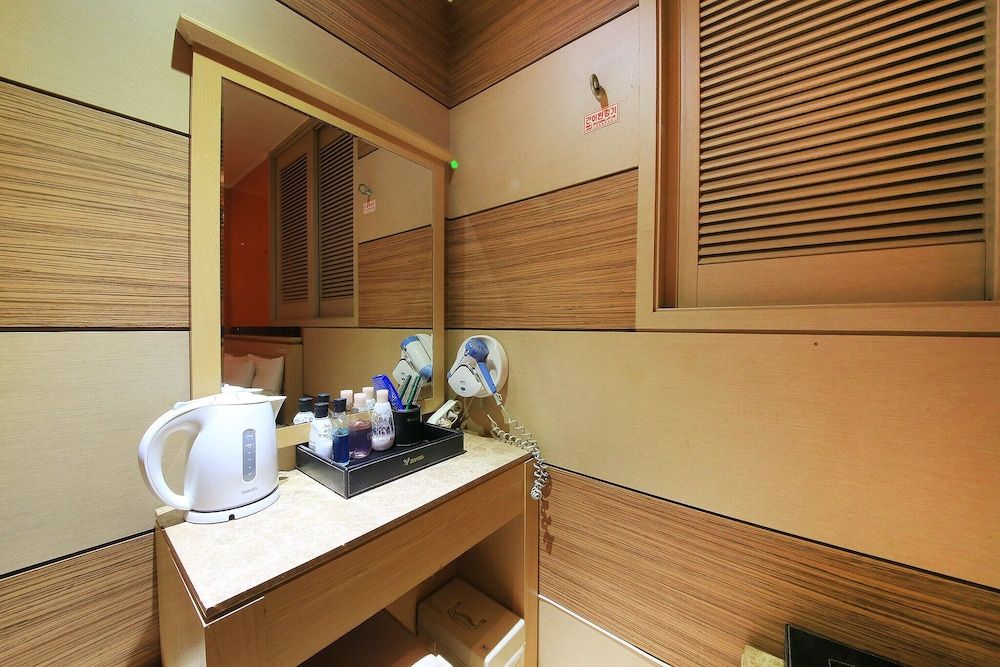 Nowon V Room (Standard (Netflix Available)) 22