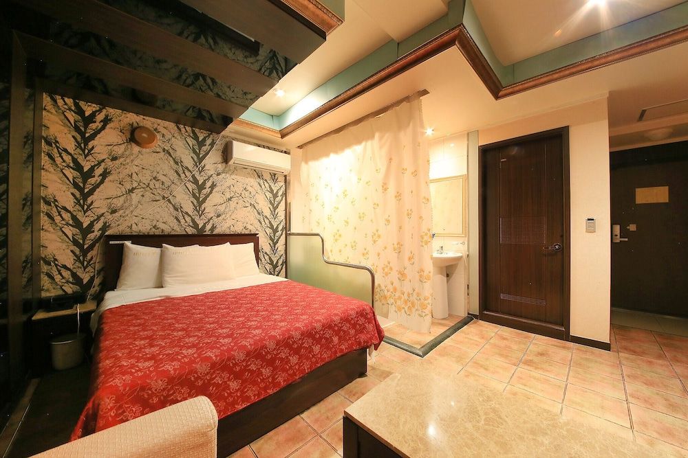 Nowon V Room (Standard (Netflix Available)) 11