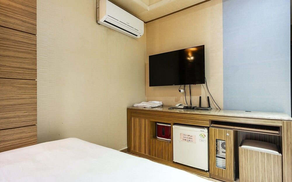 undefined Nowon V 10