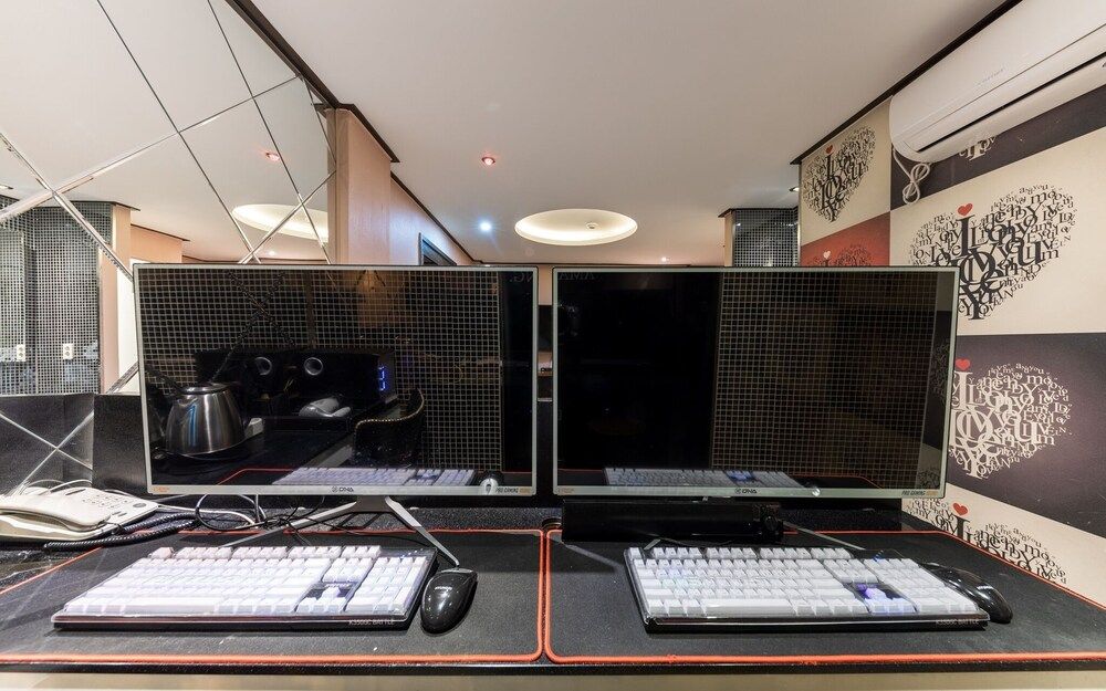 Konkuk University Salmon Room (High-spec couple PC gaming room (Rand) 7