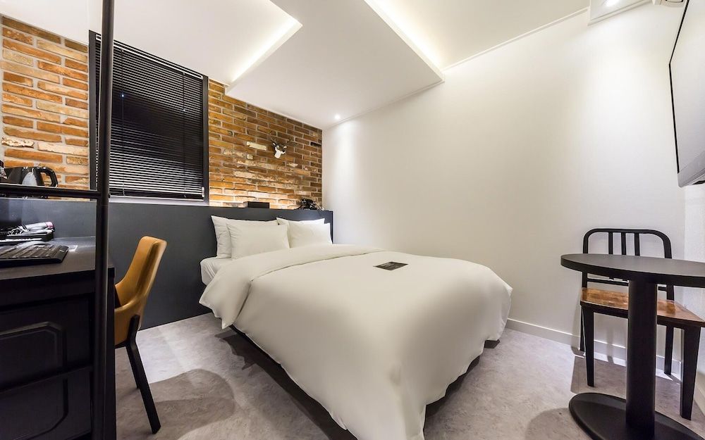 undefined Eungam Chic 4