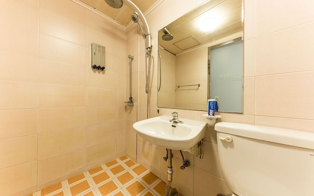 Bangbae Oslo Room (Standard) 11