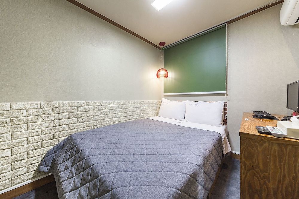 undefined Jongno WA 10