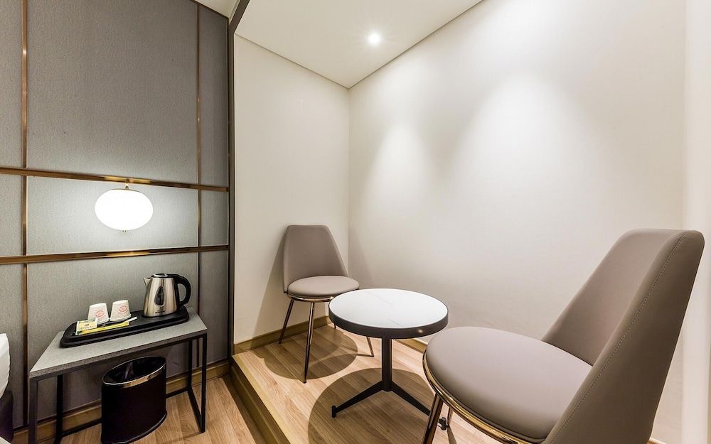 Bangbae Style Room (Suite) 6