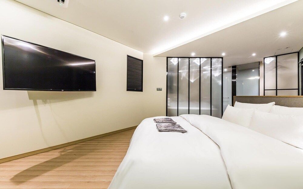 Bangbae Style Room (Suite) 28