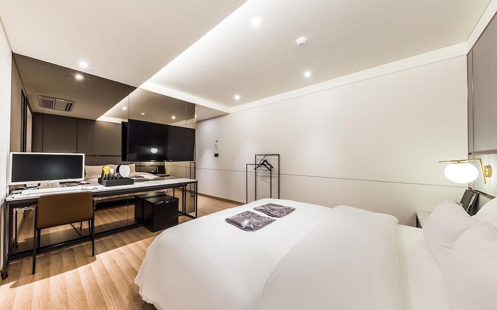 Bangbae Style Room (Suite) 7