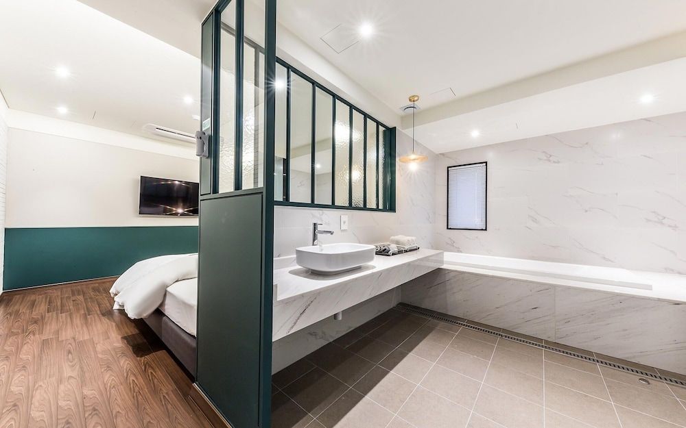 Bangbae Style Room (Suite) 20