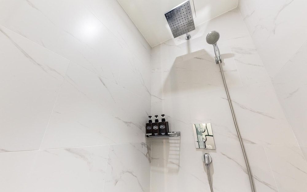 Bangbae Style Room (Suite) 24