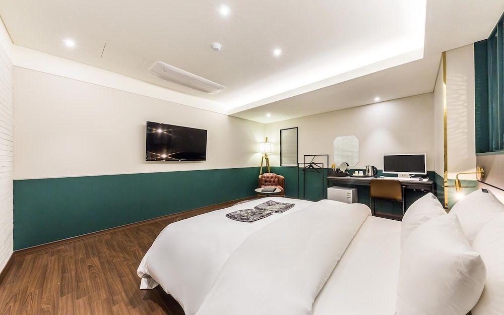 Bangbae Style Room (Suite) 15