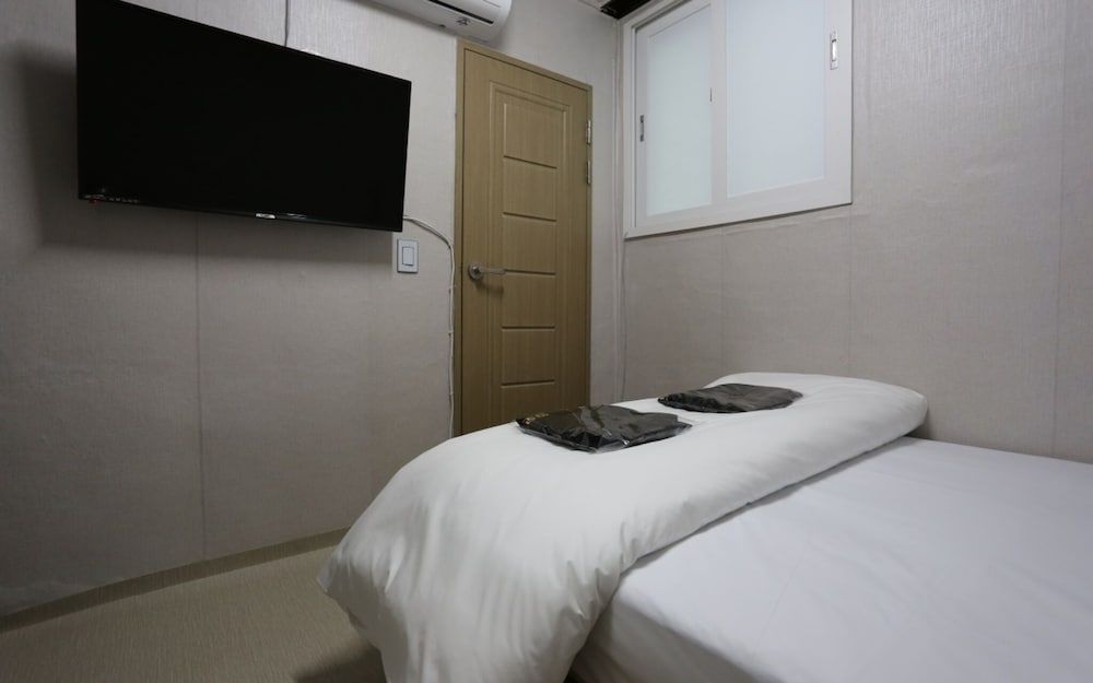 undefined Yeongdeungpo Sun Motel 4