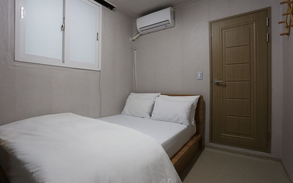 undefined Yeongdeungpo Sun Motel 6