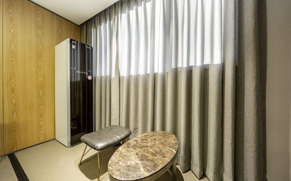 Guro Cullinan Room (Suite-Couple PC (65 inch + air purifi) 7