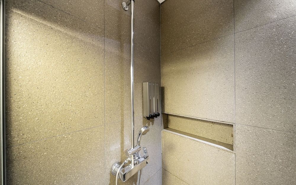 Guro Cullinan Room (Suite-Couple PC (65 inch + air purifi) 10