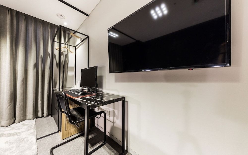 Guro Cullinan Room (Deluxe (50 inches + air purifier) (If) 12