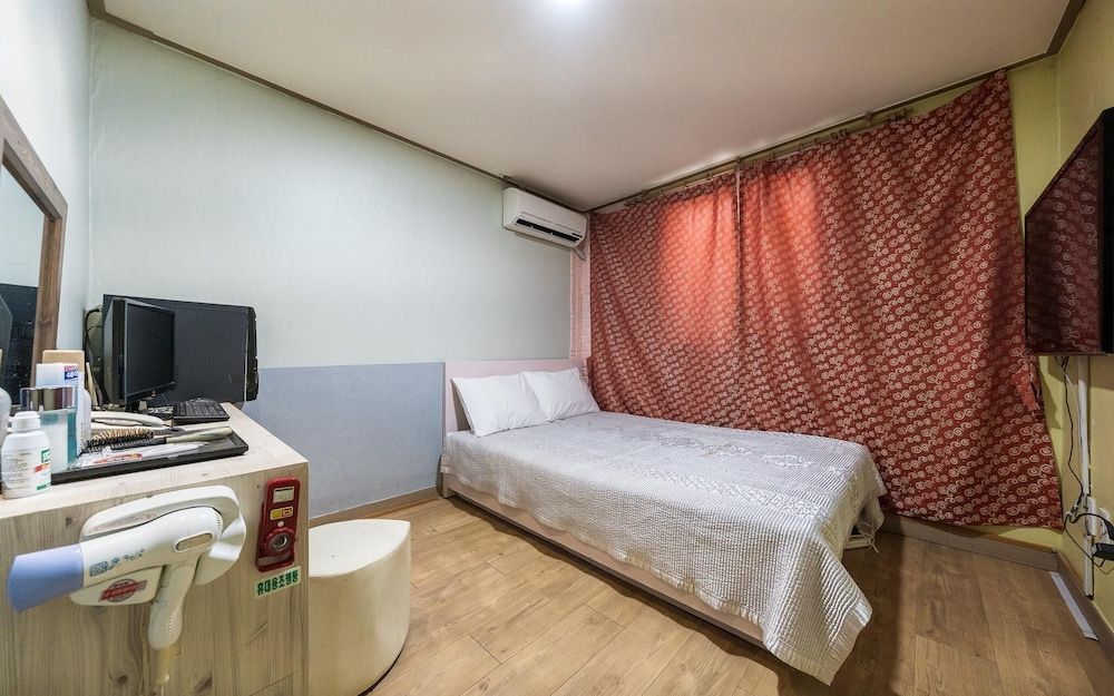 Jongno Shelagen Room (Special room (double))