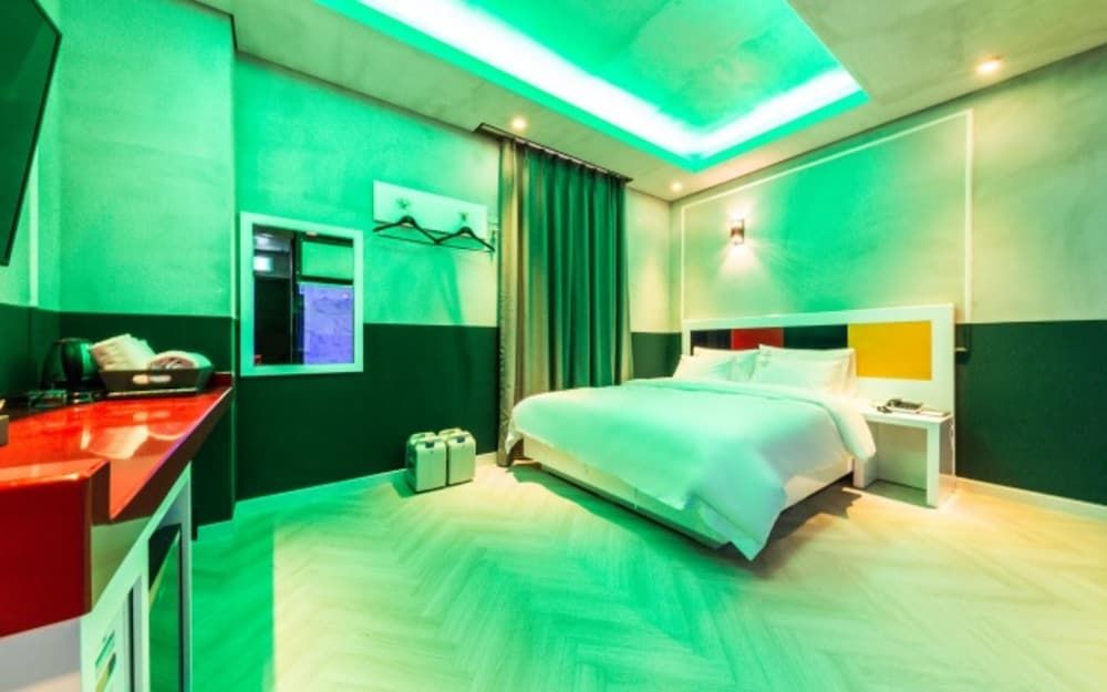 undefined Cheonho La View Luxury Hotel 5