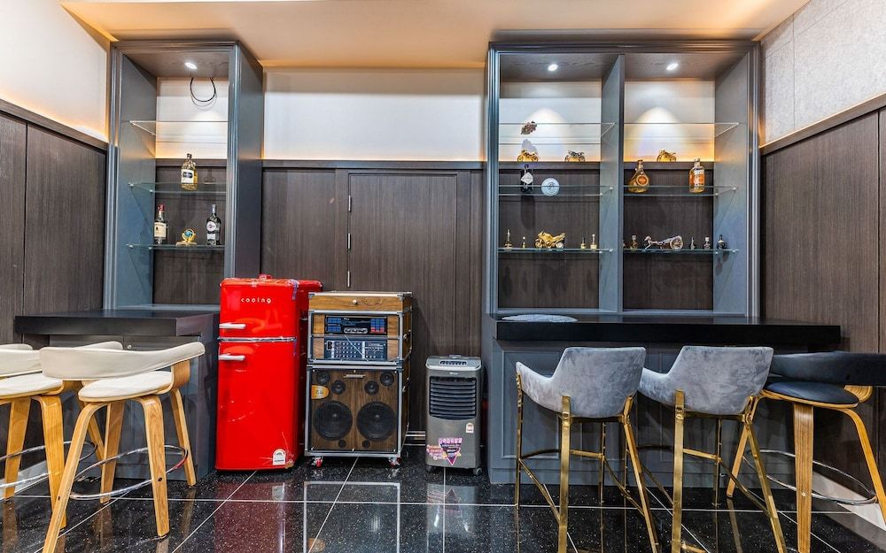 Cheonho La View Luxury Hotel Room (Party Room Royal Gold Private Pool (c) 7