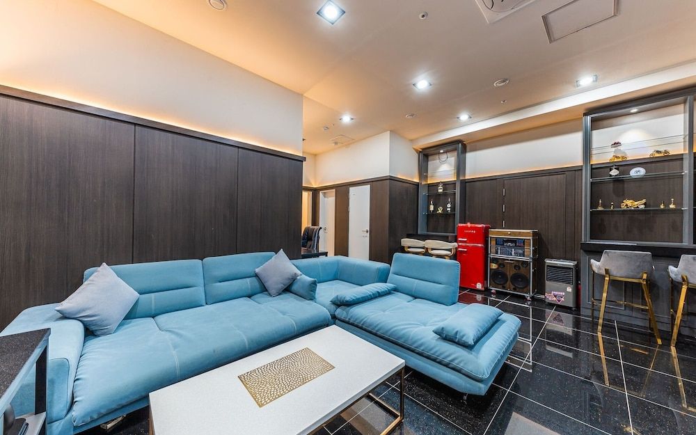 Cheonho La View Luxury Hotel Room (Party Room Royal Gold Private Pool (c)